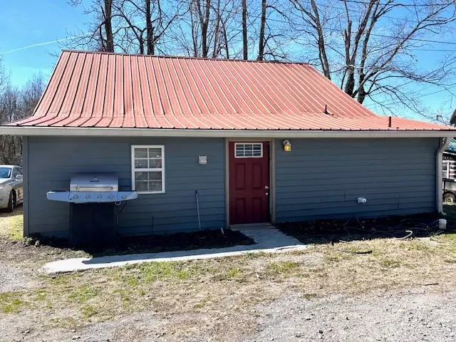  107 Water St, Ashland City, TN 37015 photo 3