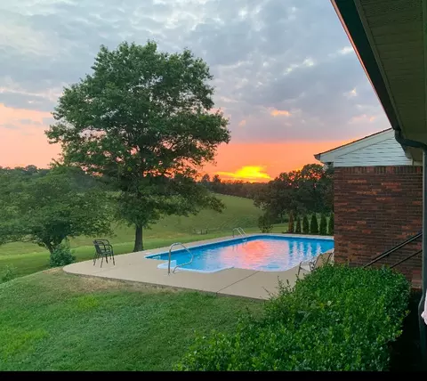 550 Tidwell Rd, Bon Aqua, TN 37025