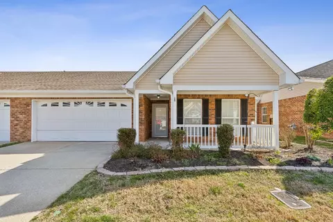 436 Village Green Cir, Murfreesboro, TN 37128
