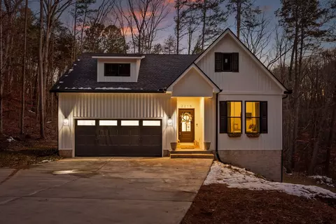 2215 Saunders Rd, Ringgold, GA 30736