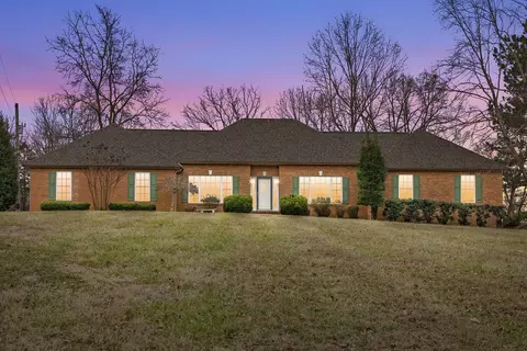 1760 Mcwhorter Rd, Cunningham, TN 37052