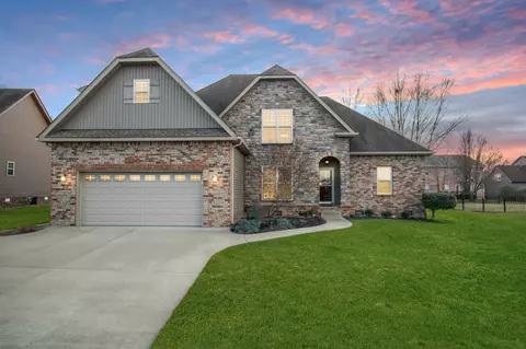 122 Parkland Cir, Clarksville, TN 37043