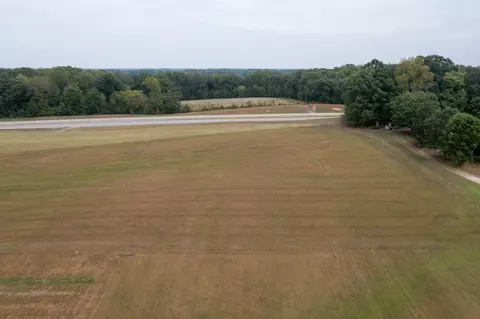 8 Hwy 109, Portland, TN 37148