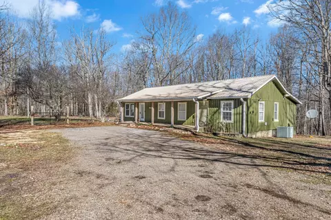 290 Deerwood Rd, Hohenwald, TN 38462