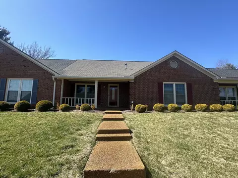 2136 River Chase Dr, Murfreesboro, TN 37128