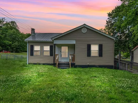100 Park Cir, Waverly, TN 37185