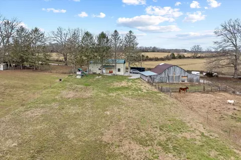 388 Swamp Rd, Sparta, TN 38583