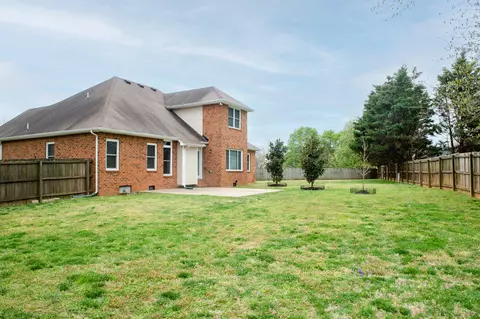 Exterior - 2703 Comer Dr, Murfreesboro, TN 37128 photo 3 of 4