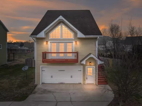 8297 Biggs Rd, Ooltewah, TN 37363
