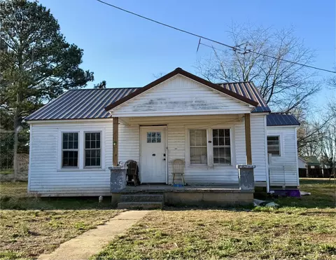 509 2nd St, Lawrenceburg, TN 38464