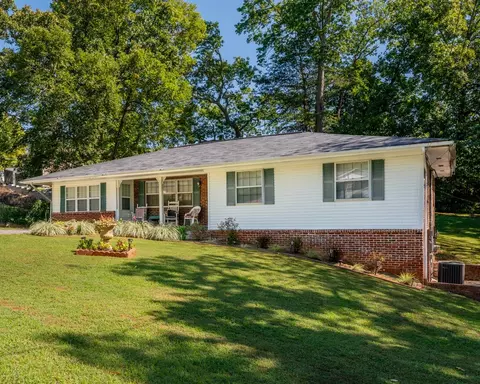 3638 Premium Dr, Chattanooga, TN 37415