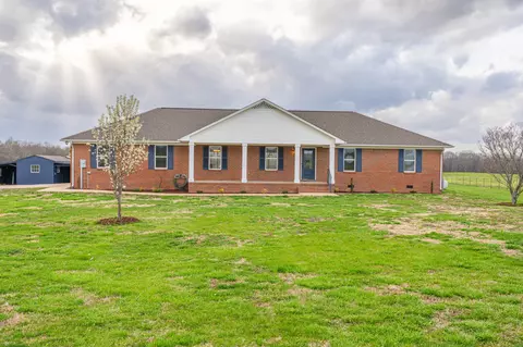 105 Peppertown Rd, Loretto, TN 38469