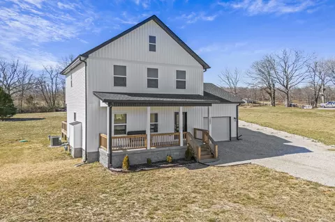 1262 Highway 48 S, Dickson, TN 37055