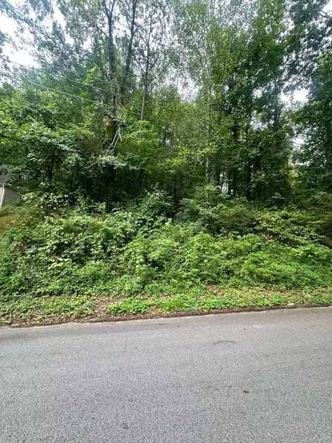 830 Gillespie Rd, Chattanooga, TN 37411