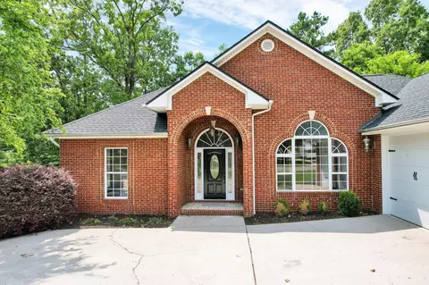 8315 Lady Slipper Rd, Chattanooga, TN 37421