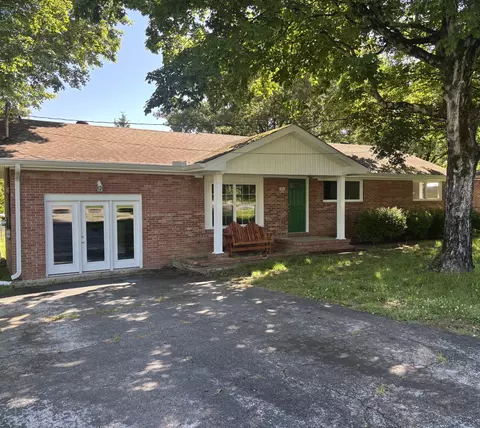 1101 Mccormick St, Manchester, TN 37355