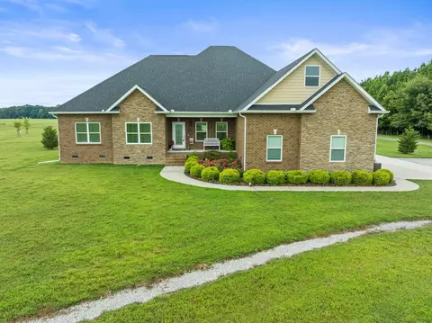 285 Hancock Ln, Tullahoma, TN 37388