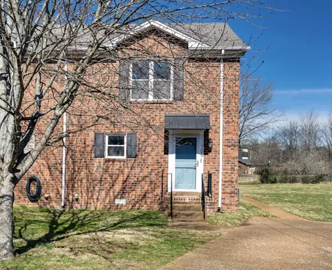708 Clearwater Ct, Nashville, TN 37217