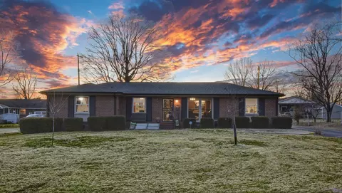 206 Alfred Dr, Clarksville, TN 37043
