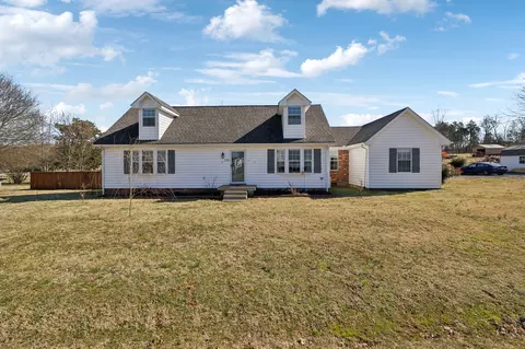 102 Gilbert Valley Dr, Lebanon, TN 37090