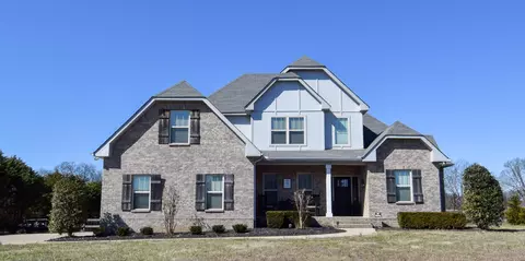 1042 Double Tree Ln, Gallatin, TN 37066