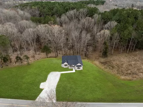 1290 Old County House Rd, Charlotte, TN 37036