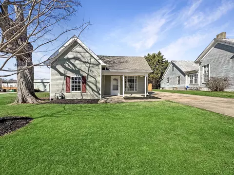 205 Cowan St E, Cowan, TN 37318