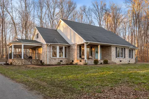 Exterior - 183 Old Jackson Hwy, Loretto, TN 38469 photo 10 of 11