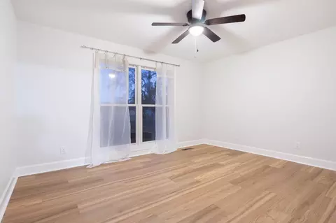 Bedroom - 183 Old Jackson Hwy, Loretto, TN 38469 photo 6 of 7