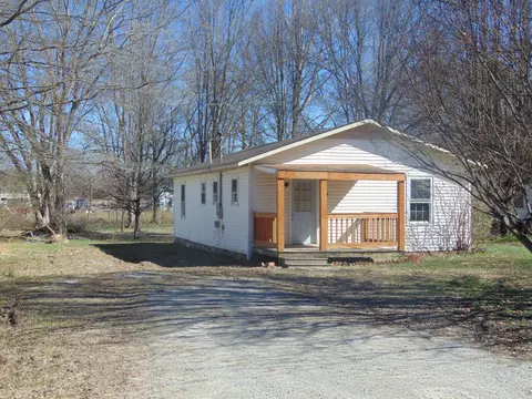 208 Daley St, Summertown, TN 38483