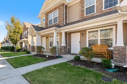 269 Cobblestone Place Dr, Goodlettsville, TN 37072