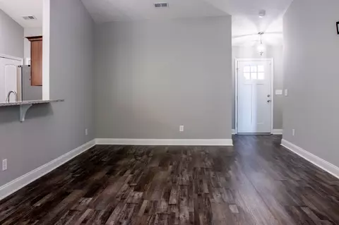 Living - 1194 Berra Dr, Springfield, TN 37172 photo 3 of 3
