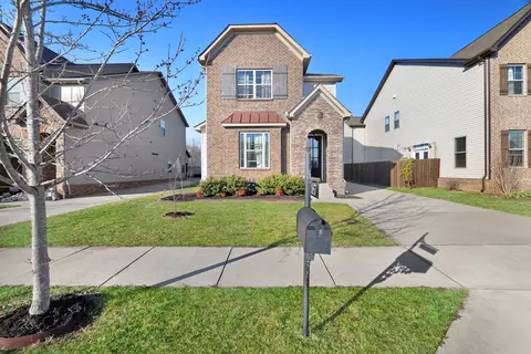 1657 Brockton Ln, Nashville, TN 37221