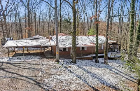 561 Frank Massa Rd, Sparta, TN 38583