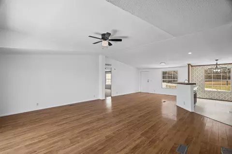5244 Doss Rd, Springfield, TN 37172 photo 7