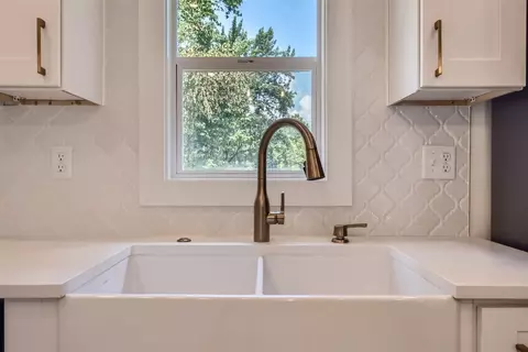Kitchen - 313 W Walnut St, Dickson, TN 37055 photo 6 of 6