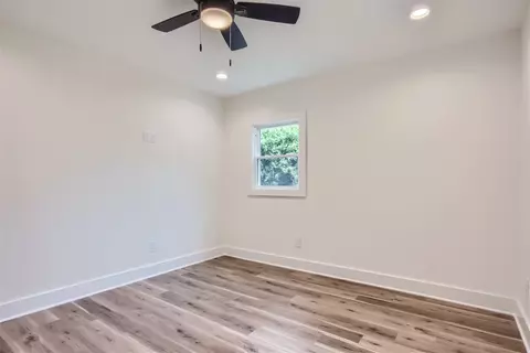 Bedroom - 313 W Walnut St, Dickson, TN 37055 photo 11 of 14