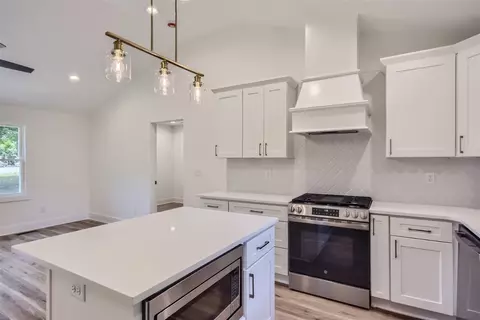 Kitchen - 313 W Walnut St, Dickson, TN 37055 photo 1 of 6