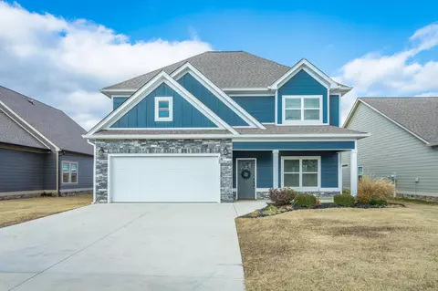 168 Country Cove Dr, Rossville, GA 30741