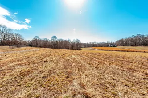 3438 Dobbins Pike, Portland, TN 37148