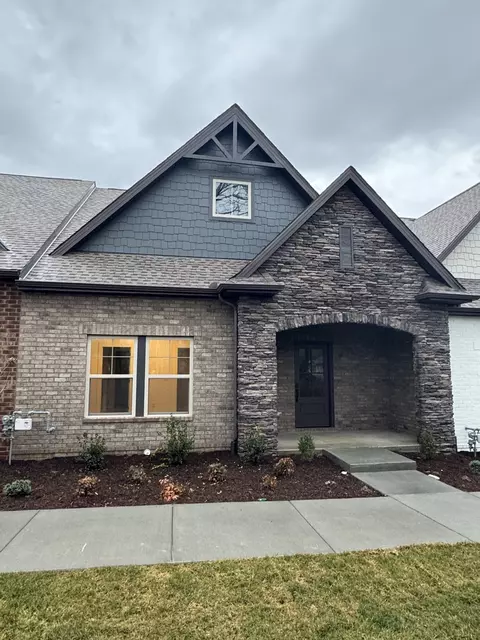 746 Coburg St, Gallatin, TN 37066