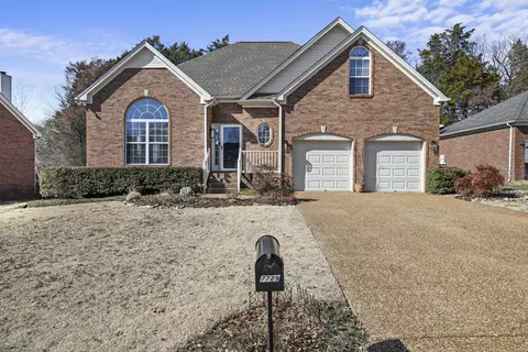 7729 Daniel Trce, Nashville, TN 37221