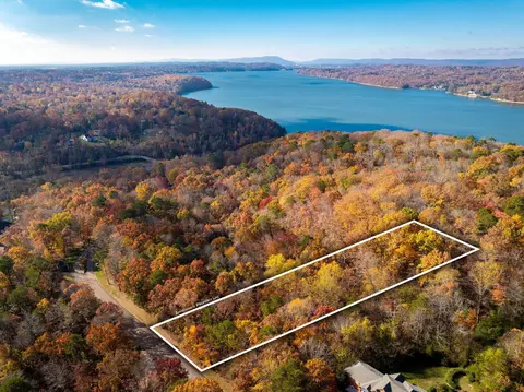 6909 River Run Dr, Chattanooga, TN 37416