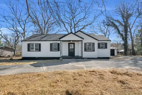 1023 Old Lantana Rd, Crossville, TN 38555