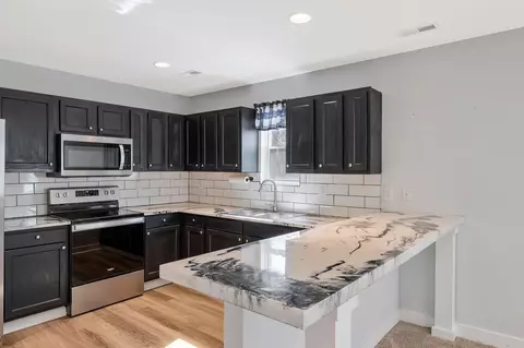 Kitchen - 147 Columbia Ave, Centerville, TN 37033 photo 1 of 3