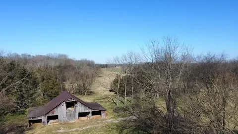 2 Pyles Rd, Chapel Hill, TN 37034