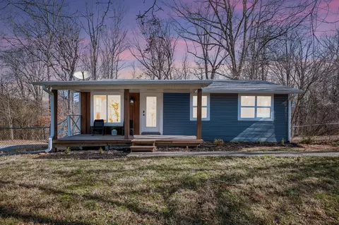 1424 Valley View Rd, Ashland City, TN 37015