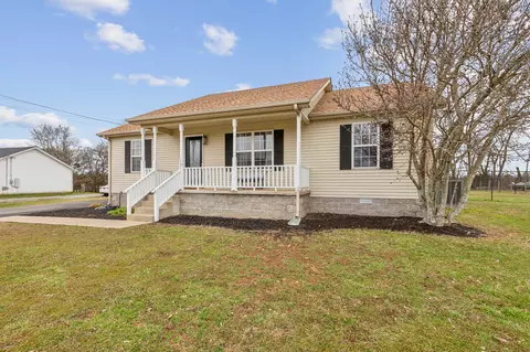 131 W Mcguire St, Bell Buckle, TN 37020