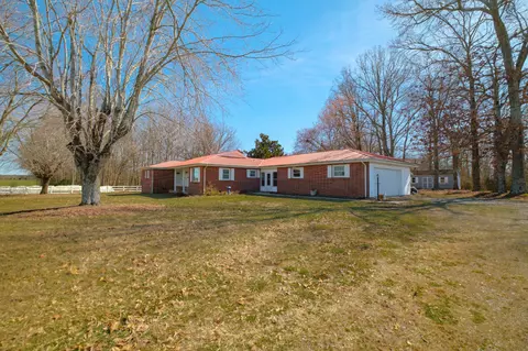 1564 Pomroy Rd, Manchester, TN 37355