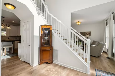 Entry Way - 305 Devonshire Dr, Franklin, TN 37064 photo 4 of 9
